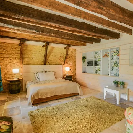 Holiday home Damour